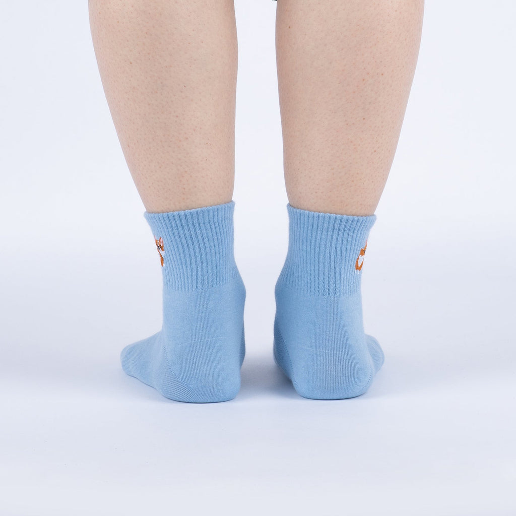 Corgi Love quarter socks – model back view