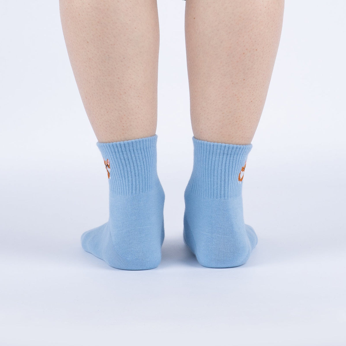 Corgi Love quarter socks – model back view